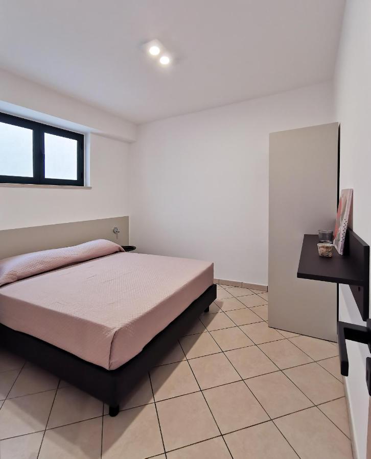 Magico Apartments - 450M Dalla Spiaggia Capo dʼOrlando Extérieur photo
