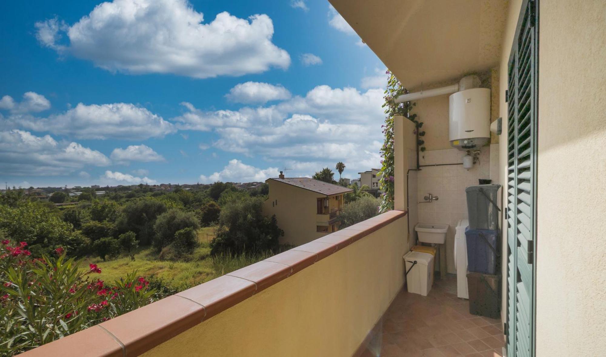 Magico Apartments - 450M Dalla Spiaggia Capo dʼOrlando Extérieur photo
