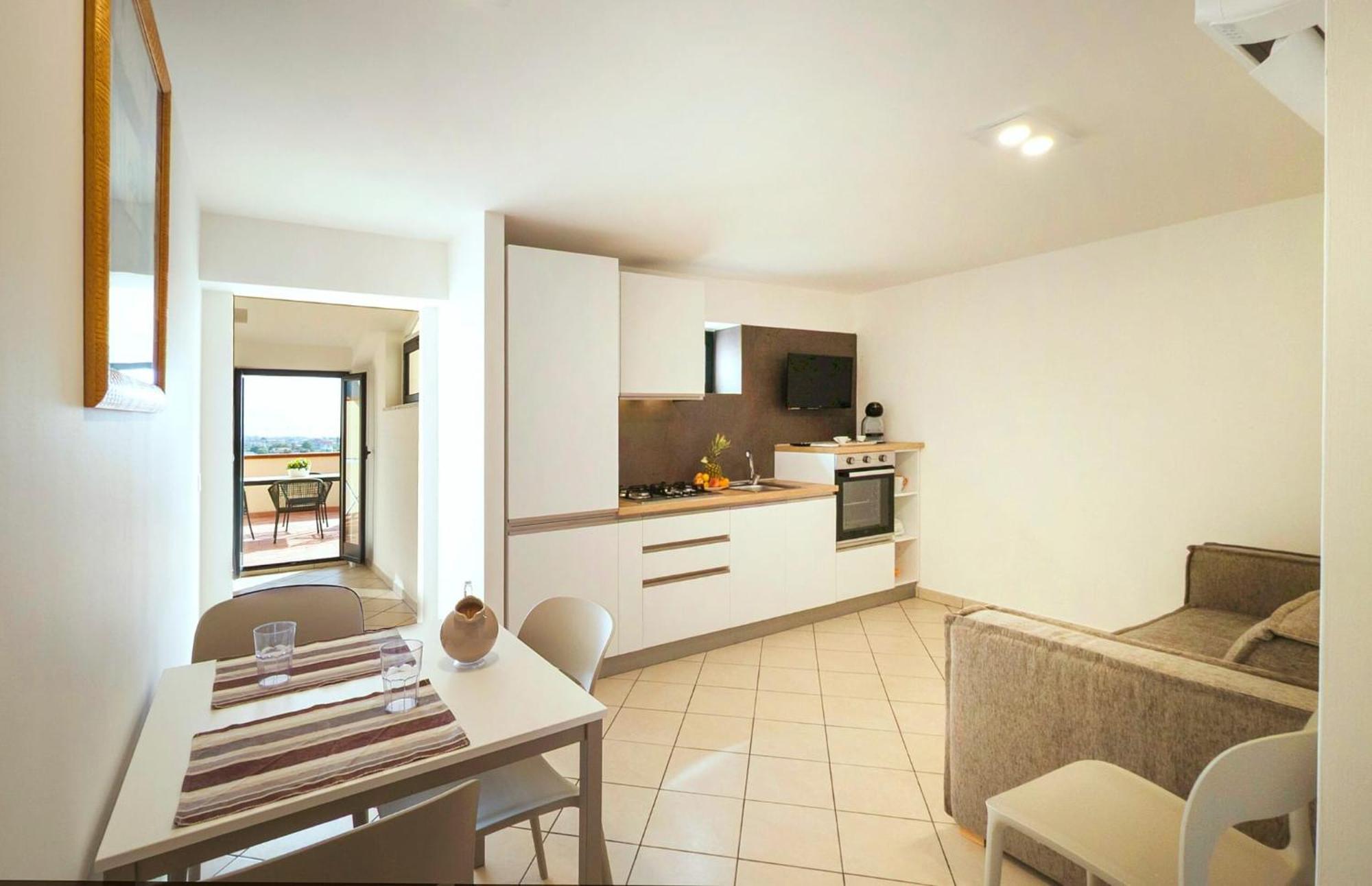 Magico Apartments - 450M Dalla Spiaggia Capo dʼOrlando Extérieur photo
